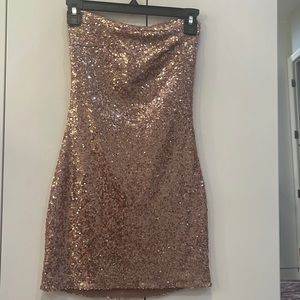 Blush sequin dress size small. Super cute size small